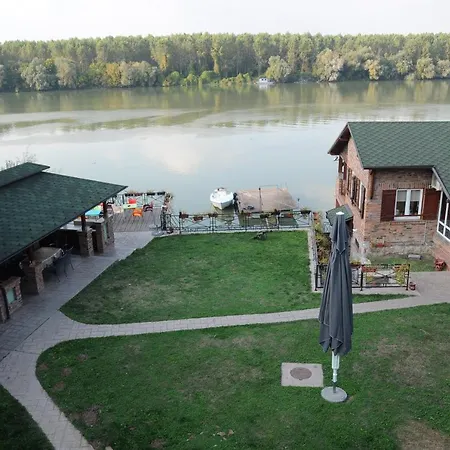 Riverfood&party Centar Aktivnog Odmora Appartement Beocin